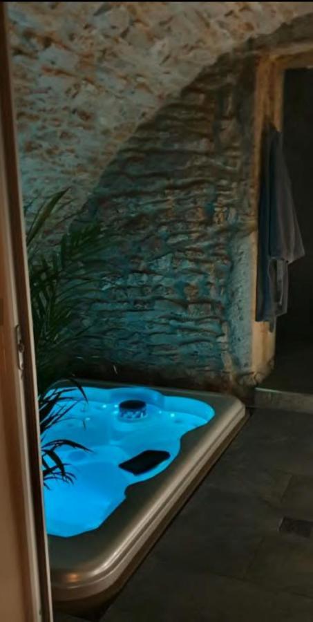 Jaccuzi & Spa Des Caves Stanislas Нанси Экстерьер фото