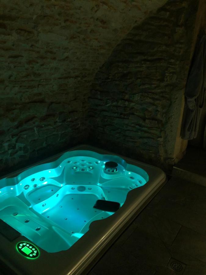 Jaccuzi & Spa Des Caves Stanislas Нанси Экстерьер фото