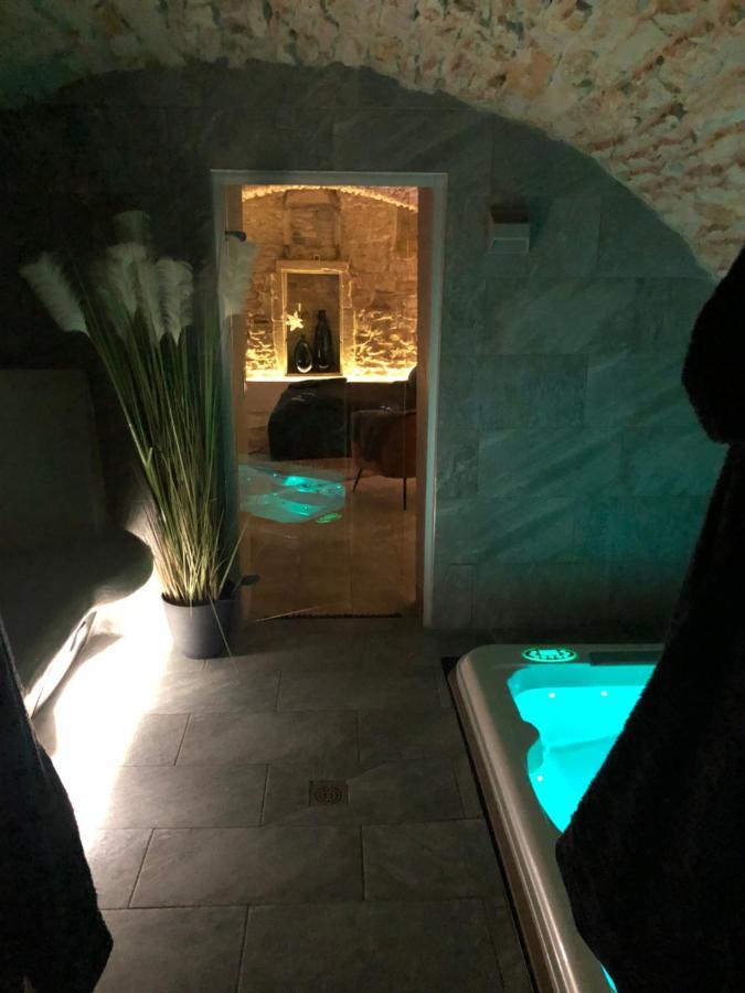 Jaccuzi & Spa Des Caves Stanislas Нанси Экстерьер фото