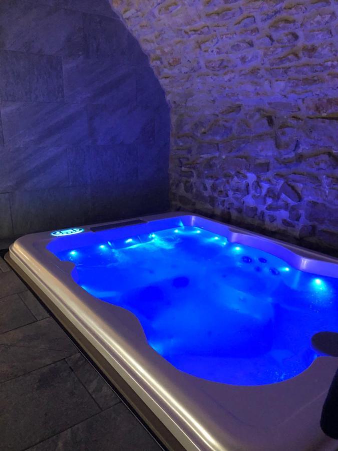 Jaccuzi & Spa Des Caves Stanislas Нанси Экстерьер фото